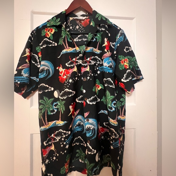 Other - Tropical Christmas Print Santa Hawaiian Button Front Short Sleeve Shirt M